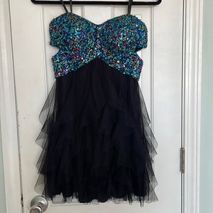 Fun, strapless party dress!